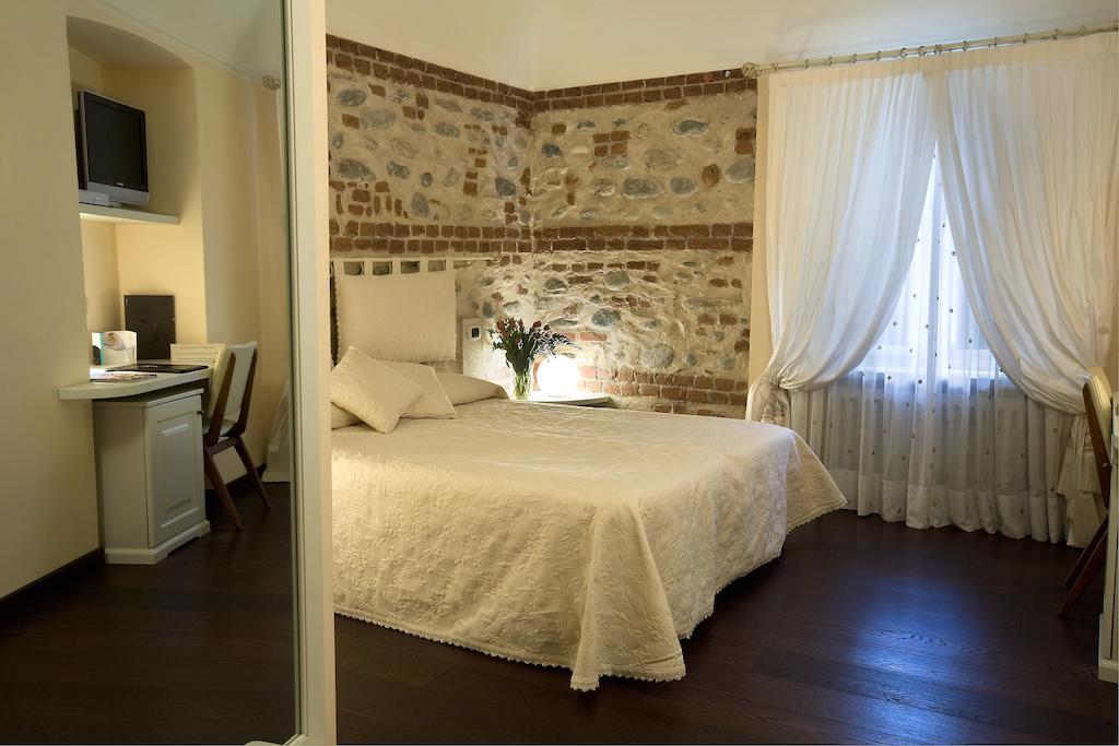 Hotel Cascina Di Corte Venaria Reale Habitación foto